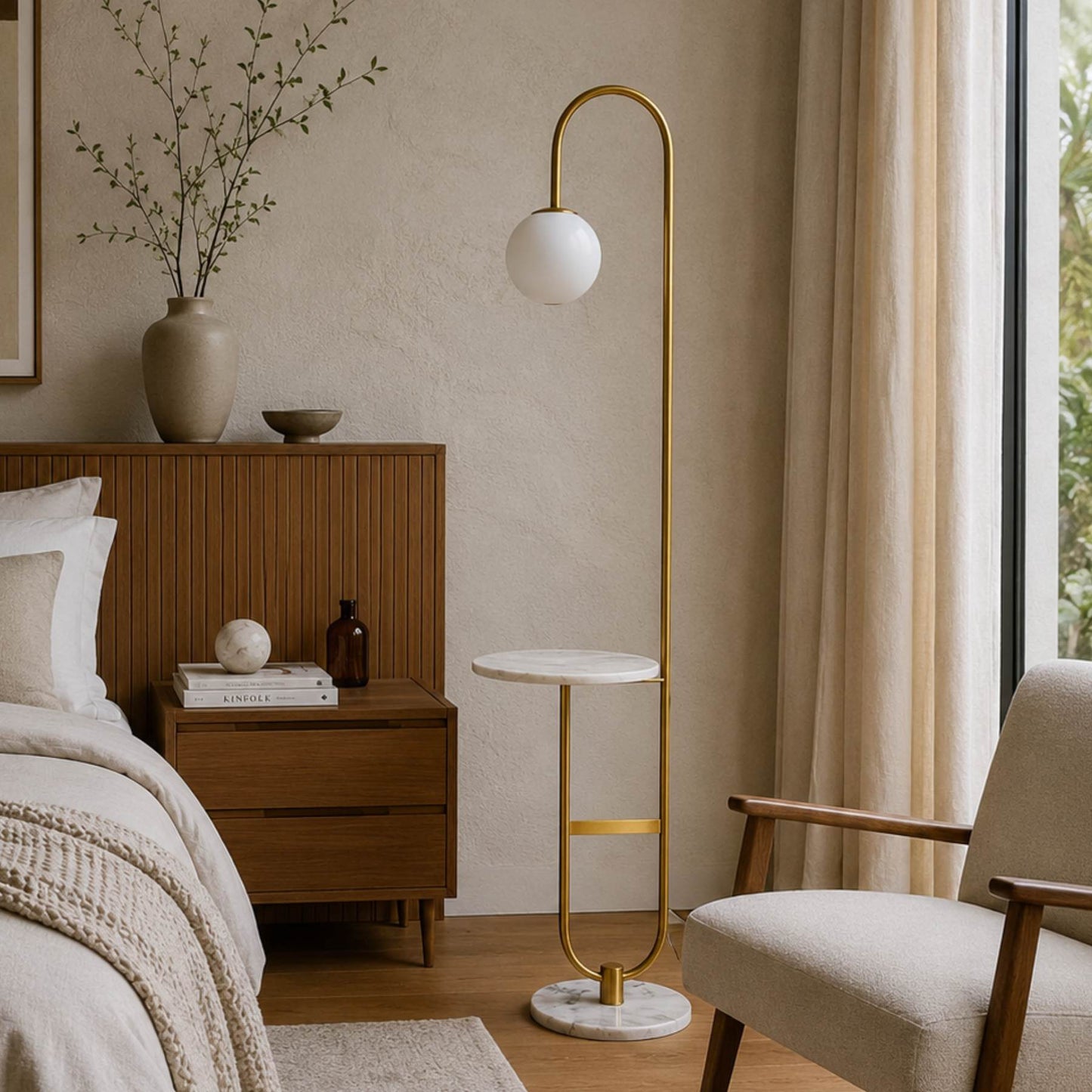 Luminária de Chão Bella com Mesa Lateral | Design Funcional e Sofisticado