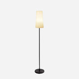 Luminária de Chão Siena | Minimalismo Atemporal em Tecido e Metal